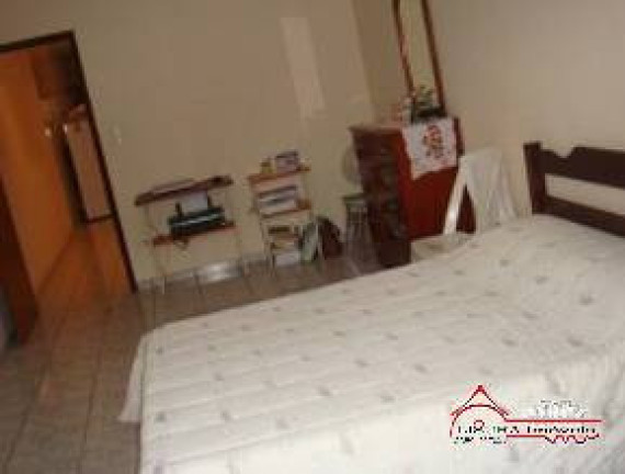 Imagem Casa com 2 Quartos à Venda, 100 m² em Parque Santo Antônio - Jacareí Imagem Casa com 2 Quartos à Venda, 100 m² em Parque Santo Antônio - Jacareí