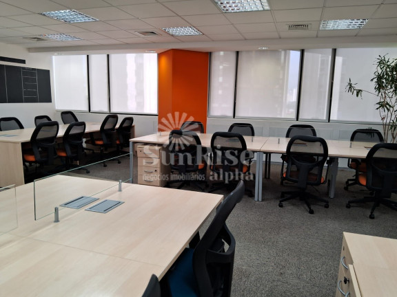 Sala Comercial à Venda, 442 m² em Cidade Monções - São Paulo