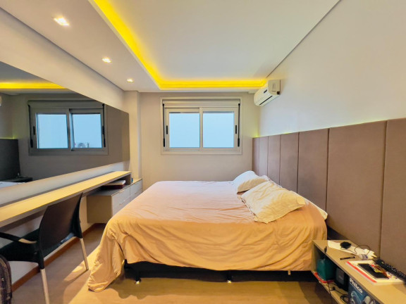 Imagem Casa com 3 Quartos à Venda, 211 m² em Bairro São José - Santa Maria Imagem Casa com 3 Quartos à Venda, 211 m² em Bairro São José - Santa Maria