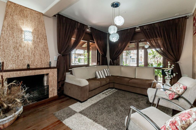 Imagem Casa com 3 Quartos à Venda, 270 m² em Partenon - Porto Alegre