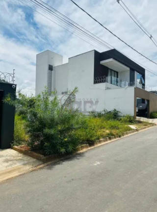 Terreno à Venda, 220 m² em Ibituruna - Montes Claros