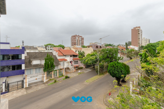 Imagem Imóvel com 3 Quartos à Venda, 195 m² em Jardim Itu - Porto Alegre Imagem Imóvel com 3 Quartos à Venda, 195 m² em Jardim Itu - Porto Alegre