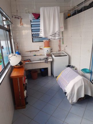 Imagem Casa com 3 Quartos à Venda, 350 m² em Campo Grande - Santos
