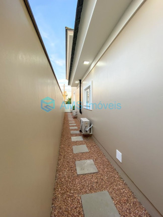 Imagem Casa com 3 Quartos à Venda, 263 m² em Estancia Velha - Canoas