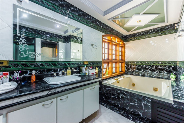 Imagem Casa com 4 Quartos à Venda, em Penha De França - São Paulo Imagem Casa com 4 Quartos à Venda, em Penha De França - São Paulo