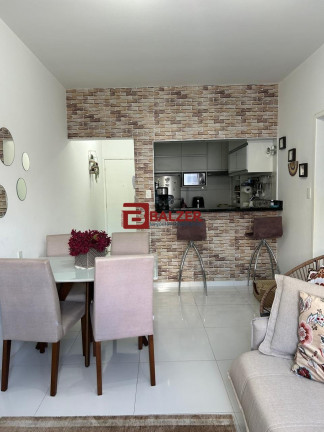 Imagem Apartamento com 2 Quartos à Venda, 66 m² em Centro - Florianópolis Imagem Apartamento com 2 Quartos à Venda, 66 m² em Centro - Florianópolis