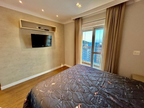 Imagem Apartamento com 3 Quartos à Venda, 130 m² em Embaré - Santos