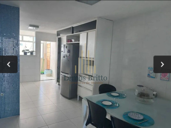 Imagem Imóvel com 3 Quartos à Venda, 250 m² em Vitória - Salvador Imagem Imóvel com 3 Quartos à Venda, 250 m² em Vitória - Salvador