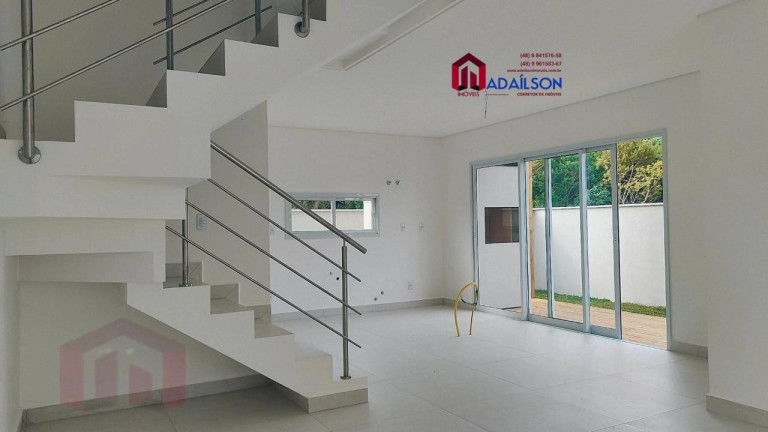 Imagem Imóvel com 2 Quartos à Venda, 132 m² Imagem Imóvel com 2 Quartos à Venda, 132 m²