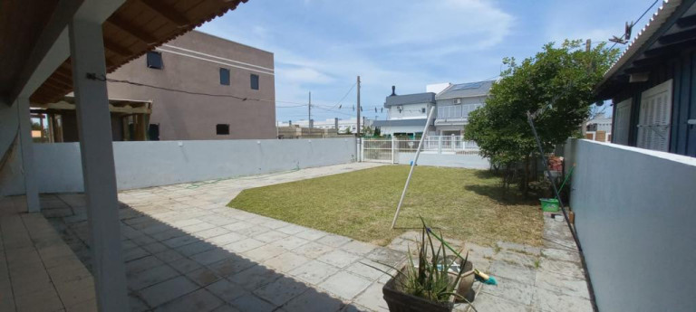 Imagem Casa com 2 Quartos à Venda, 120 m² em Capão Novo - Capao Da Canoa