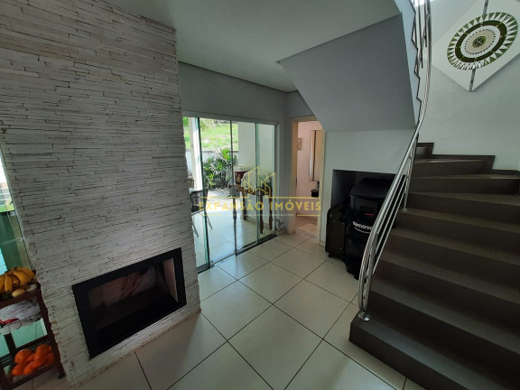 Imagem Casa com 3 Quartos à Venda, 185 m² em Pedra Branca - Palhoça Imagem Casa com 3 Quartos à Venda, 185 m² em Pedra Branca - Palhoça
