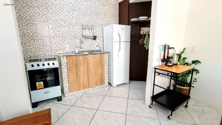Imagem Imóvel com 14 Quartos à Venda, 390 m² em Canasvieiras - Florianópolis Imagem Imóvel com 14 Quartos à Venda, 390 m² em Canasvieiras - Florianópolis