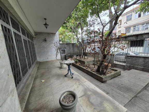 Imagem Casa com 9 Quartos à Venda, 423 m² em Meier - Rio De Janeiro Imagem Casa com 9 Quartos à Venda, 423 m² em Meier - Rio De Janeiro