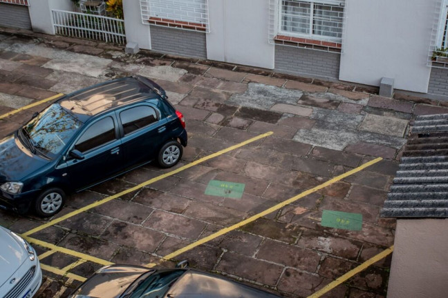 Imagem Apartamento com 3 Quartos à Venda, 52 m² em Passo Da Areia - Porto Alegre