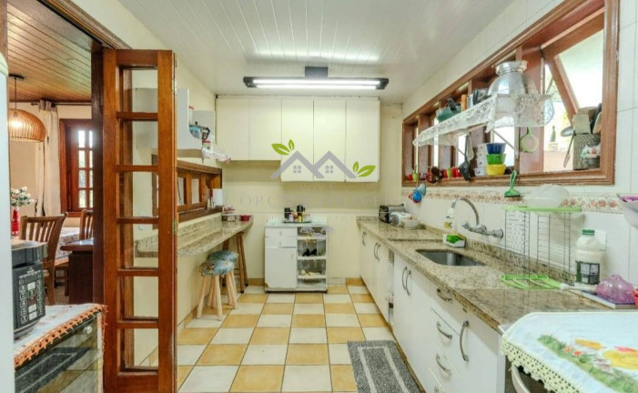 Imagem Casa com 4 Quartos à Venda, 200 m² em Parque Ferradura - Campos Do Jordão
