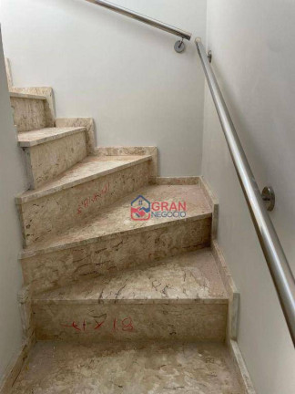 Imagem Sobrado com 3 Quartos à Venda, 125 m² em Guabirotuba - Curitiba Imagem Sobrado com 3 Quartos à Venda, 125 m² em Guabirotuba - Curitiba