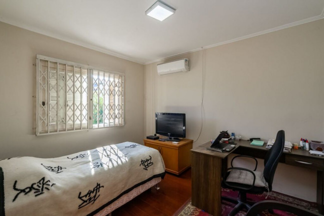 Imagem Imóvel com 3 Quartos à Venda, em Chácara Das Pedras - Porto Alegre Imagem Imóvel com 3 Quartos à Venda, em Chácara Das Pedras - Porto Alegre