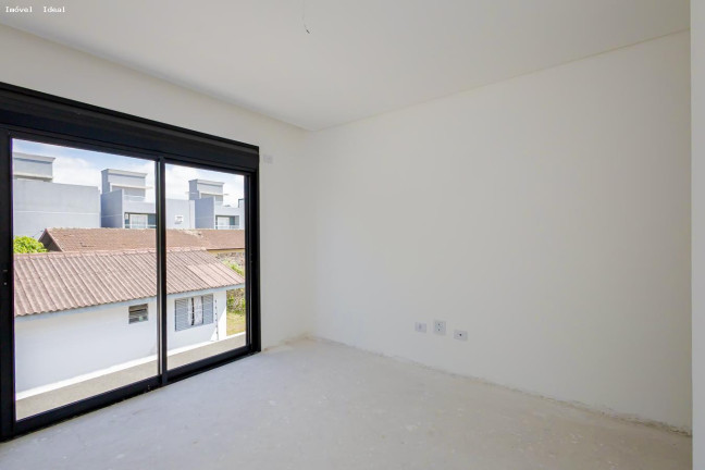 Imagem Casa com 3 Quartos à Venda, 119 m² em Hauer - Curitiba Imagem Casa com 3 Quartos à Venda, 119 m² em Hauer - Curitiba