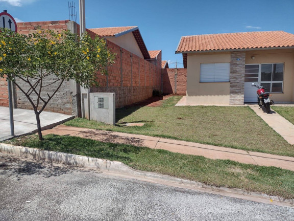 Casa com 2 Quartos à Venda,  em Loteamento Bem Te Vi I - Botucatu