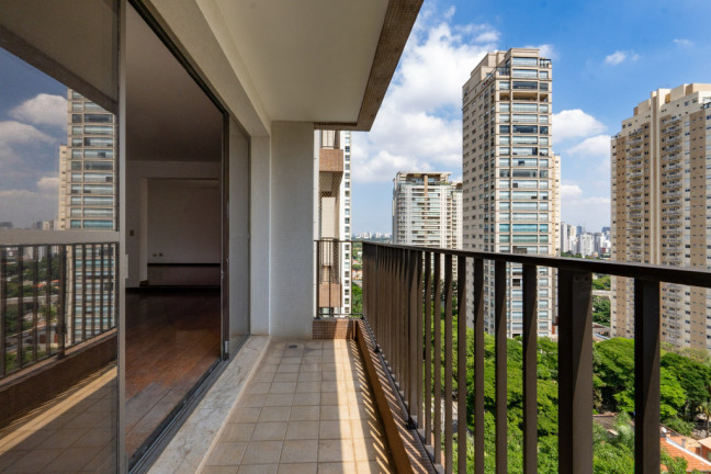 Imóvel com 4 Quartos à Venda, 202 m² em Campo Belo - São Paulo
