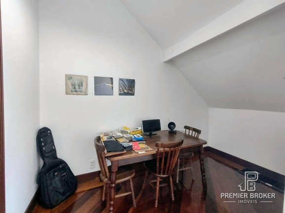 Imagem Casa com 6 Quartos à Venda, 220 m² em Tijuca - Teresópolis Imagem Casa com 6 Quartos à Venda, 220 m² em Tijuca - Teresópolis
