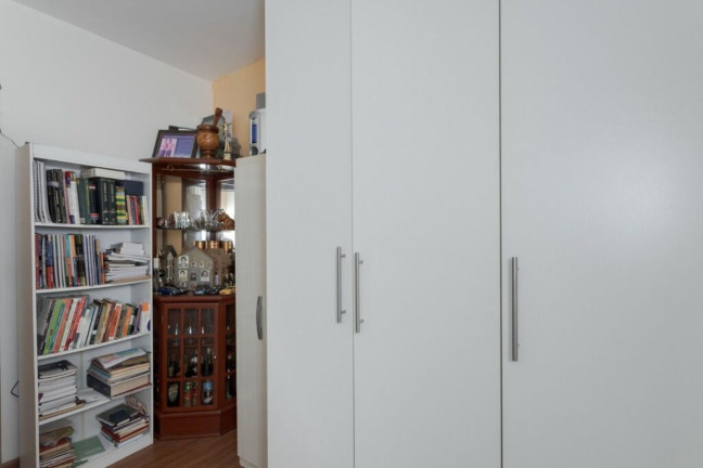 Imagem Imóvel com 3 Quartos à Venda, 68 m² em Jardim Carvalho - Porto Alegre Imagem Imóvel com 3 Quartos à Venda, 68 m² em Jardim Carvalho - Porto Alegre