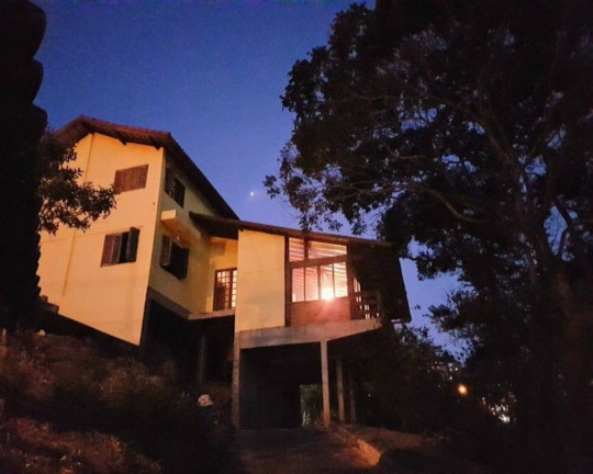 Casa com 4 Quartos à Venda, 305 m² em Vale Do Paraíso - Teresópolis