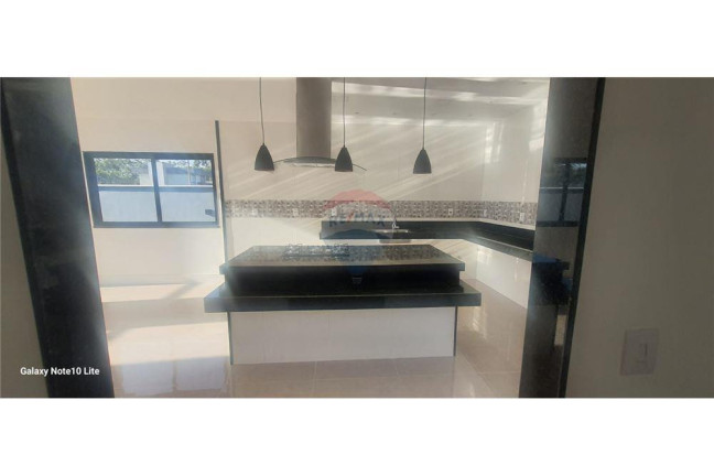 Imagem Casa de Condomínio com 3 Quartos à Venda, 173 m² em Cajueiros - Maricá Imagem Casa de Condomínio com 3 Quartos à Venda, 173 m² em Cajueiros - Maricá