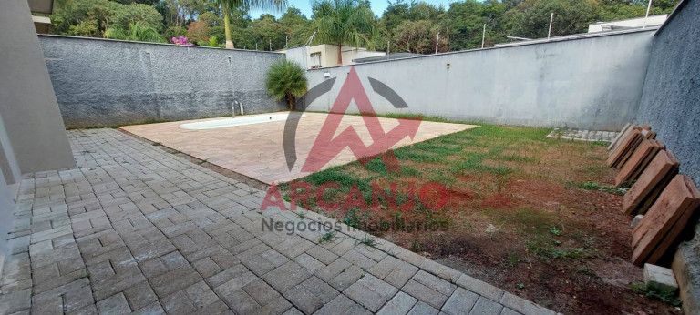 Imagem Casa com 3 Quartos à Venda, 500 m² em Vila Santista - Atibaia Imagem Casa com 3 Quartos à Venda, 500 m² em Vila Santista - Atibaia