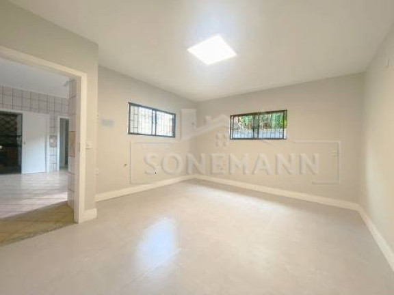 Imagem Casa com 3 Quartos à Venda, 335 m² em Coqueiros - Florianópolis