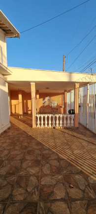 Imagem Casa com 2 Quartos à Venda, 250 m² em São Carlos