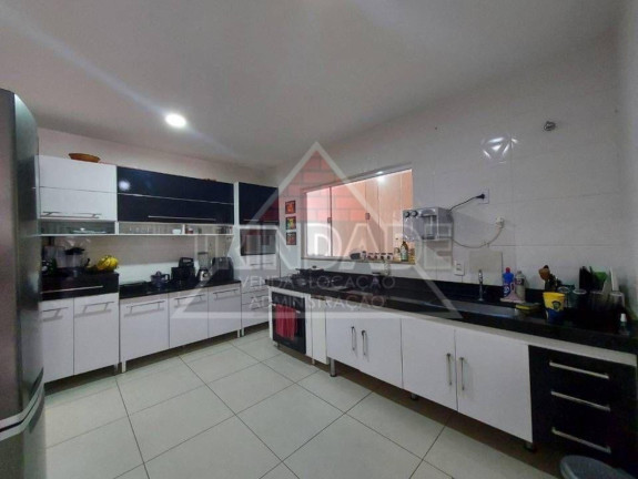 Imagem Casa com 3 Quartos à Venda, 196 m² em Vargem Pequena - Rio De Janeiro