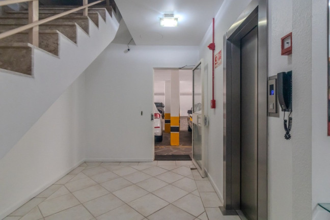 Imagem Imóvel com 3 Quartos à Venda, 191 m² em Moinhos De Vento - Porto Alegre