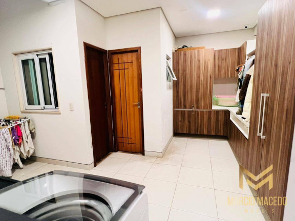 Imagem Casa com 4 Quartos à Venda, 620 m² em De Lourdes - Fortaleza