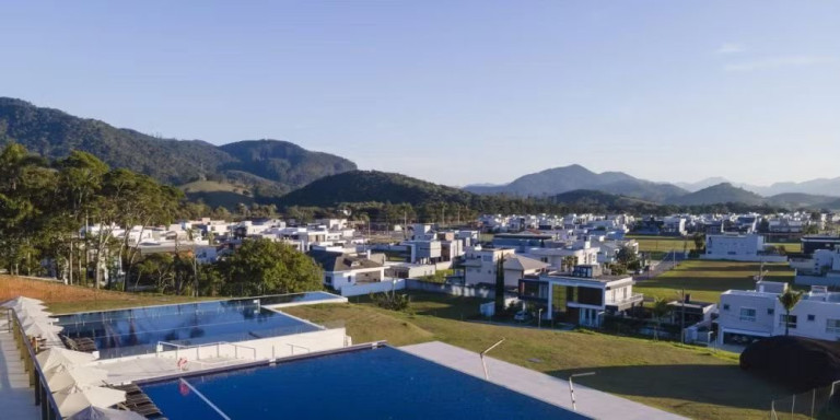 Imagem Casa com 4 Quartos à Venda, 231 m² em Santa Regina - Camboriú Imagem Casa com 4 Quartos à Venda, 231 m² em Santa Regina - Camboriú