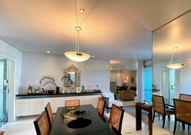 Imagem Imóvel com 4 Quartos à Venda, 230 m² em Lourdes - Belo Horizonte