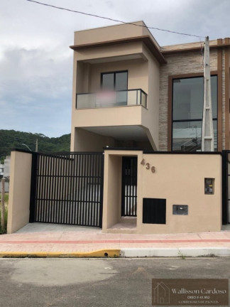 Sobrado com 3 Quartos à Venda, 104 m² em São Francisco De Assis - Camboriú