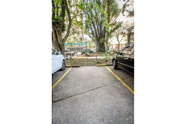 Imagem Imóvel com 1 Quarto à Venda,  em Jardim Lindóia - Porto Alegre