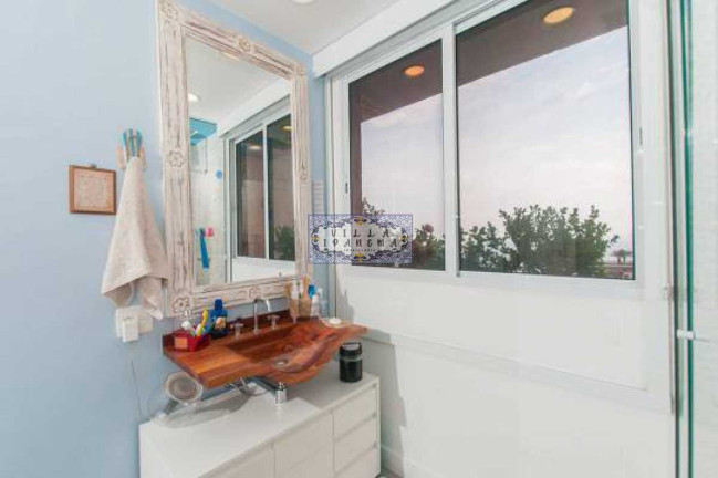 Imagem Apartamento com 2 Quartos à Venda, 87 m² em Copacabana - Rio De Janeiro Imagem Apartamento com 2 Quartos à Venda, 87 m² em Copacabana - Rio De Janeiro