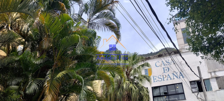 Sobrado com 5 Quartos à Venda, 250 m² em Humaitá - Rio De Janeiro