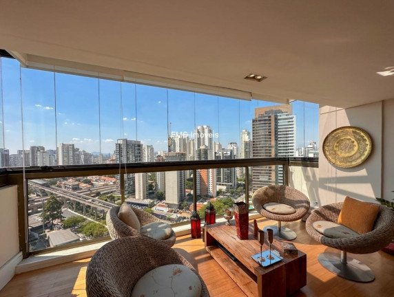 Imagem Imóvel com 3 Quartos à Venda, 240 m² em Brooklin Paulista - São Paulo Imagem Imóvel com 3 Quartos à Venda, 240 m² em Brooklin Paulista - São Paulo