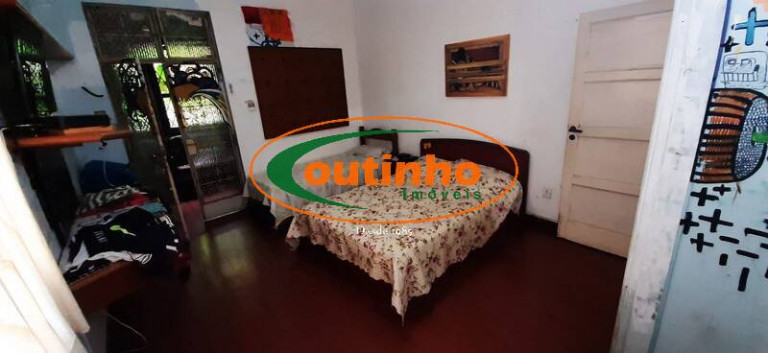 Imagem Casa com 4 Quartos à Venda, 576 m² em Grajaú - Rio De Janeiro Imagem Casa com 4 Quartos à Venda, 576 m² em Grajaú - Rio De Janeiro