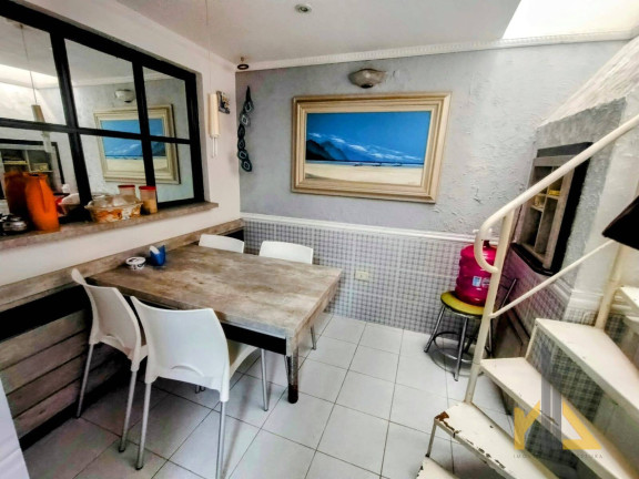 Imagem Casa com 3 Quartos à Venda, 177 m² em Jardim Das Américas - Curitiba Imagem Casa com 3 Quartos à Venda, 177 m² em Jardim Das Américas - Curitiba