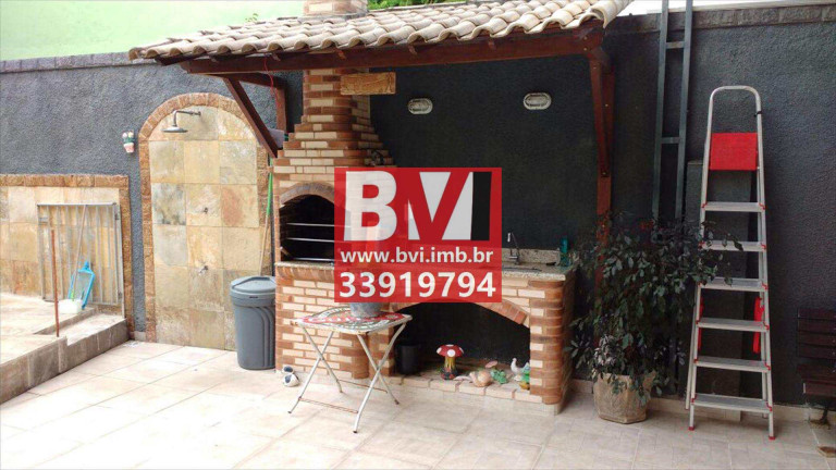 Imagem Casa com 5 Quartos à Venda, 240 m² em Irajá - Rio De Janeiro Imagem Casa com 5 Quartos à Venda, 240 m² em Irajá - Rio De Janeiro