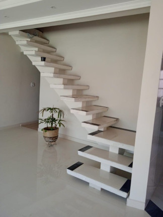 Sobrado com 5 Quartos à Venda, 190 m² em Jardim Las Vegas - Santo André