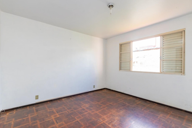 Imagem Casa com 3 Quartos à Venda, 150 m² em Juvevê - Curitiba