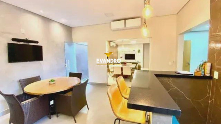 Imagem Casa com 3 Quartos à Venda, 180 m² em Morada Do Ouro - Cuiabá