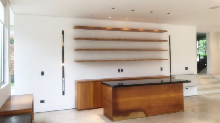 Imagem Casa com 4 Quartos à Venda, 635 m² em Palos Verdes - Carapicuíba Imagem Casa com 4 Quartos à Venda, 635 m² em Palos Verdes - Carapicuíba