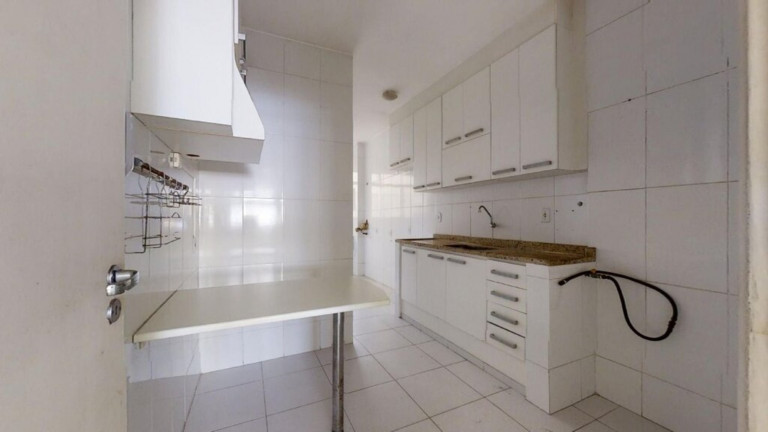 Imagem Imóvel com 3 Quartos à Venda, 98 m² em Copacabana - Rio De Janeiro Imagem Imóvel com 3 Quartos à Venda, 98 m² em Copacabana - Rio De Janeiro