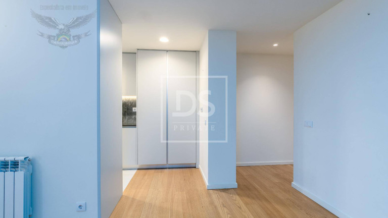 Imagem Apartamento com 2 Quartos à Venda, 107 m² em Porto Imagem Apartamento com 2 Quartos à Venda, 107 m² em Porto